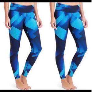 Athleta leggings size XS
Colors BLUE & BLACK
Perfect condition